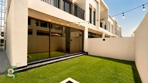 5+Maid | Genuine | Mid Corner | Garden Ready