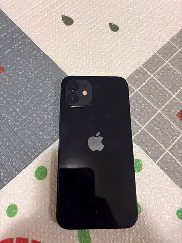 Black iPhone 12  (good working condition) - Unlocked