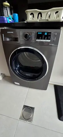 Samsung brand dryer digital 9 kg good condition.