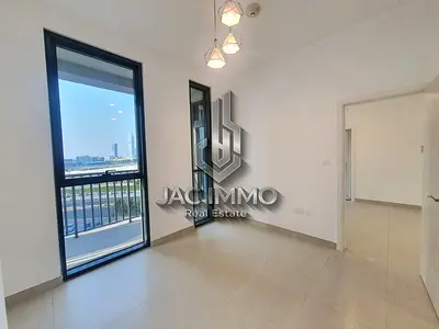 Modern 1-Bedroom Bright Layout Spacious Unit