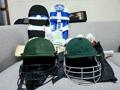 Complete Cricket Kit - Bat, Pads, Gloves, Helmet & Shoes (Used)