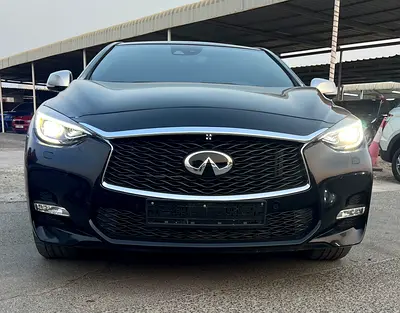 2017 Infiniti Q30 照片 2