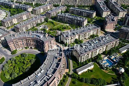 Partly Furnished | High Floor | Race Track Views