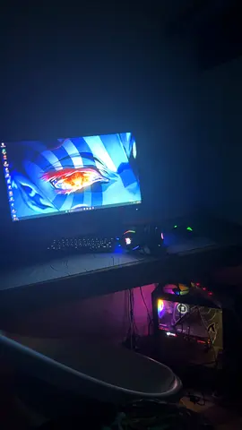 Graphics card (gpu):NVIDIA Geforce GTX 1070
VRAM: 8 GB Dedicated GDDR5 memory
Ram:16 gb
Processor