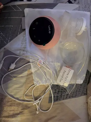LuvLap single electric breast pump with extra parts and USB cable _ never used