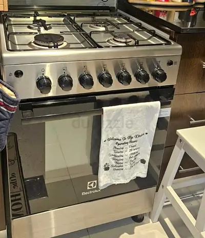 Cooking range for urgent sale - AED 350