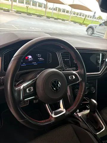 صورة 7 لـ 2021 Volkswagen T-ROC