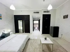 SUPER CLEAN FULLY FURNISHED MASTER ROOM WITH ATTACHED WASHROOM AVAILABLE IN TECOM 5MIN TO DIC METRO