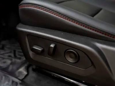 2025 GMC CANYON 照片 13