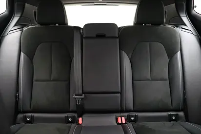 2023 Volvo XC40 — миниатюра 19