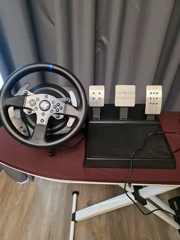 Thustmaster t300 full set. PC/PS