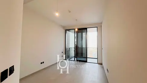 Vacant |Huge Layout | Corner Unit | Posh