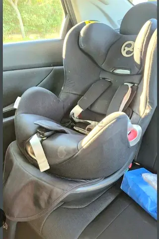 Cybex convertible infant/toddler car seat - black, good condition