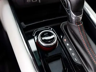 2025 GMC CANYON 照片 17