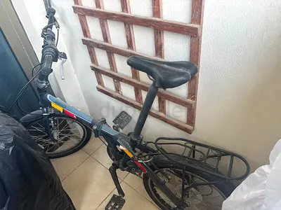 Folding commuter bicycle with rear rack - good condition