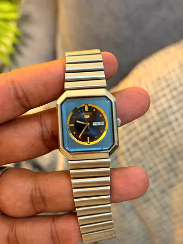Rare Vintage Seiko 5 Automatic Square Case 23 Jewels | Day-Date | Japan Made