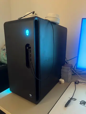 Alienware Aurora R16 | Alienware Monitor