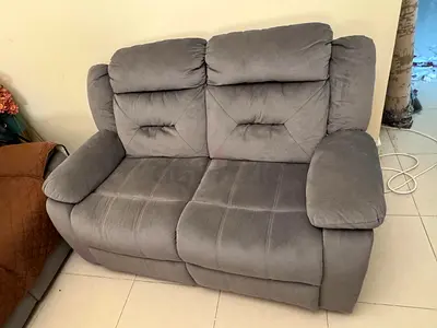 Gray 2-seater Recliner Sofa - Comfortable Plush Fabric