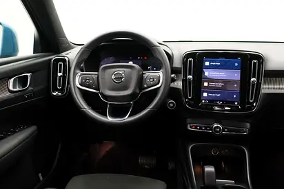 2023 Volvo XC40 — миниатюра 15