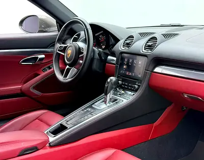 صورة 10 لـ 2023 Porsche 718