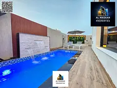 Corner villa with private pool, including registration, ownership, electricity and water fees. No se