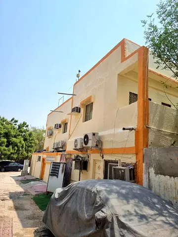 🏢 Building for Sale in Al Nakheel 1 - Ajman Location: 2nd building from Mobile Market - Excellent