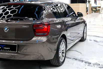 صورة 19 لـ 2016 BMW 1-SERIES