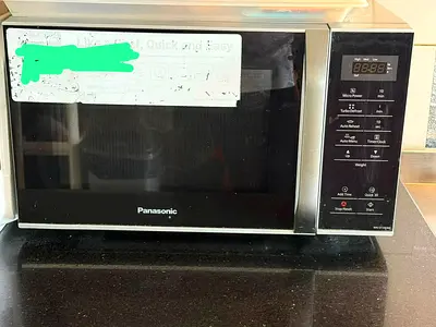 Panasonic Countertop Microwave - Good Working Condition