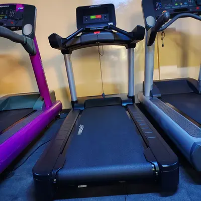 Used Treadmill in Good Working Condition - Home Gym Ready Life Fitness