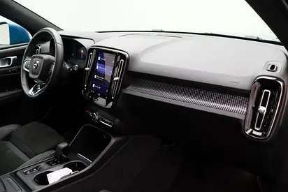 2023 Volvo XC40 — миниатюра 11