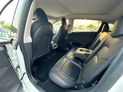 2022 Tesla MODEL Y — миниатюра 11