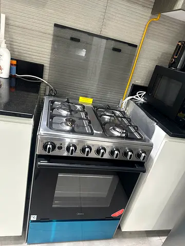 Stainless Steel Built-in Gas Oven with Multiple Racks - dubai move out sale