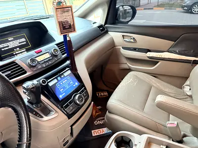 صورة 18 لـ 2015 Honda ODYSSEY J