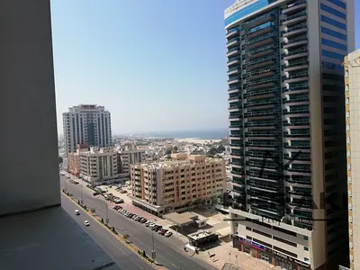 اجمل اطلاله لاجمل شقه غرفه وصاله في ابراج عجمان وان اطلاله بحريه بالكامل واستلام فوري مع باركنج خاص.
