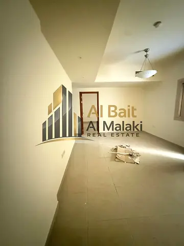 Spacious 1-Bedroom Apartment for Annual Rent in Al Majaz 1 with 2 Bathrooms, Comfortable Living Roo