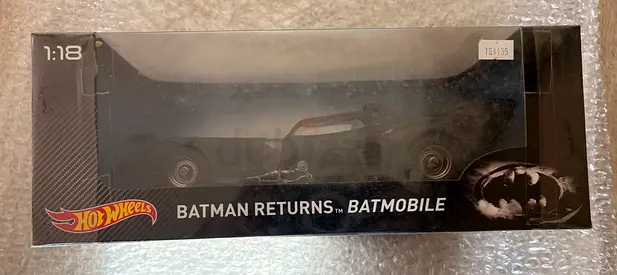 Brand New Hot Wheels Collector Edition Batman Returns Batmobile 1:18