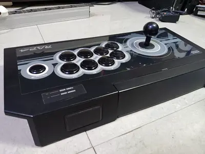 Arcade-style Fight Stick Controller (USB) - Good Working Condition