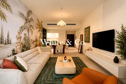 Spacious | Upgraded | Furnished | Marina