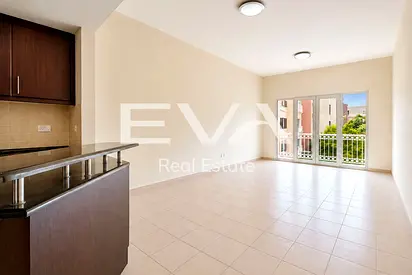 NEAR METRO | UNFURNISHED | VACANT