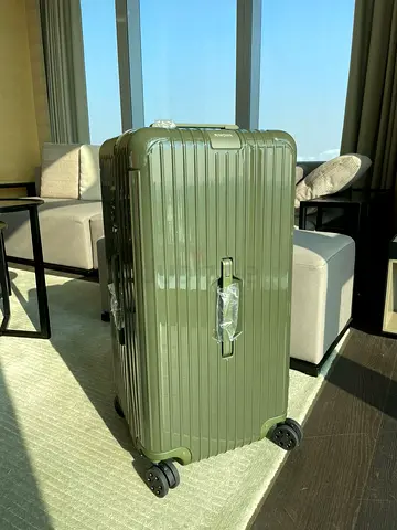 Rimowa essential trunk