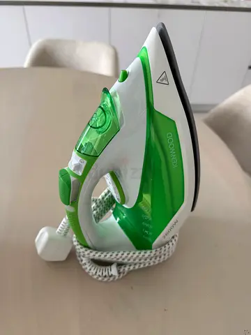 Kenwood Steam Iron - Good Working Condition