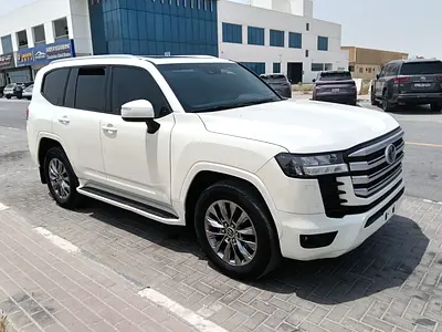 Toyota Land Cruiser VXR 2022 | GCC Specs | Full Option