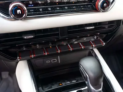2025 GMC CANYON 照片 14