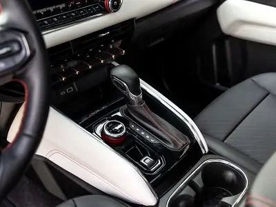 2025 GMC CANYON 照片 10