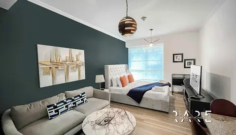 Highest Floor - Lake View - Fully Managed by RARE