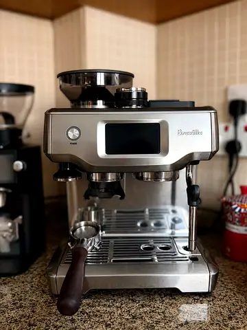 Breville espresso machine with built-in grinder - good condition