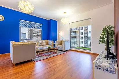 Luxurious 1BR Next to the Park with Partial Burj Khalifa View, Just Moments from Dubai Mall, South Ridge 3, Downtown Dubai
