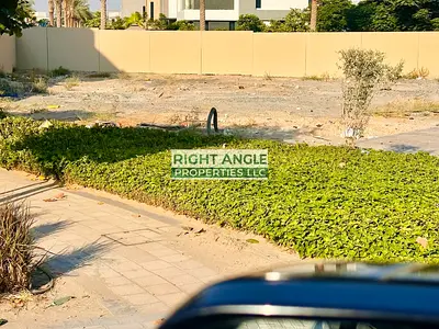قطعة أرض مستقلة | زاوية، صف واحد، بدون جيران | الموافقات جاهزة | تملك حر | الزاهية، الشارقة