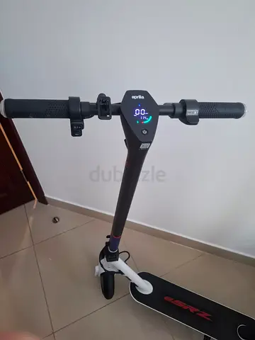 Aprilia electric scooter in a perfect condition. Unnegotiable price ,السعر ثابت و غير مفاوض