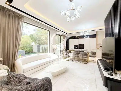 Exclusive|Custom made|Fully Furnished |Corner Unit